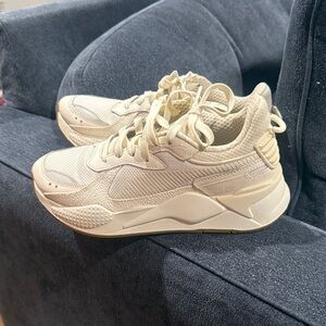 PUMA Stylish Cream Women's Sneakers